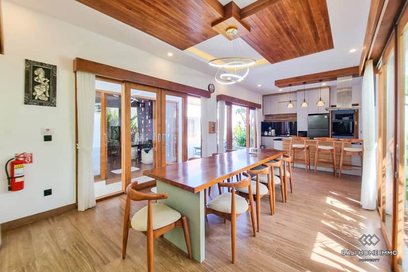 6-bedroom leasehold villa in Kerobokan — photo 4 of 5