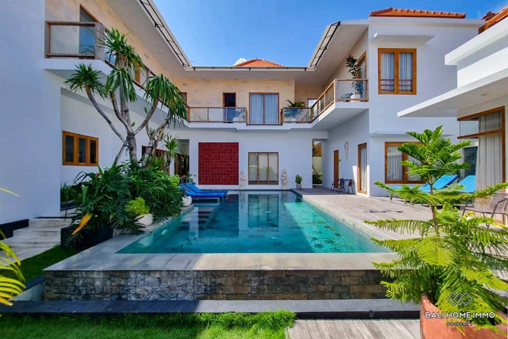 Charming 6 Bedroom Villa for Sale Leasehold in Bali Batu Belig