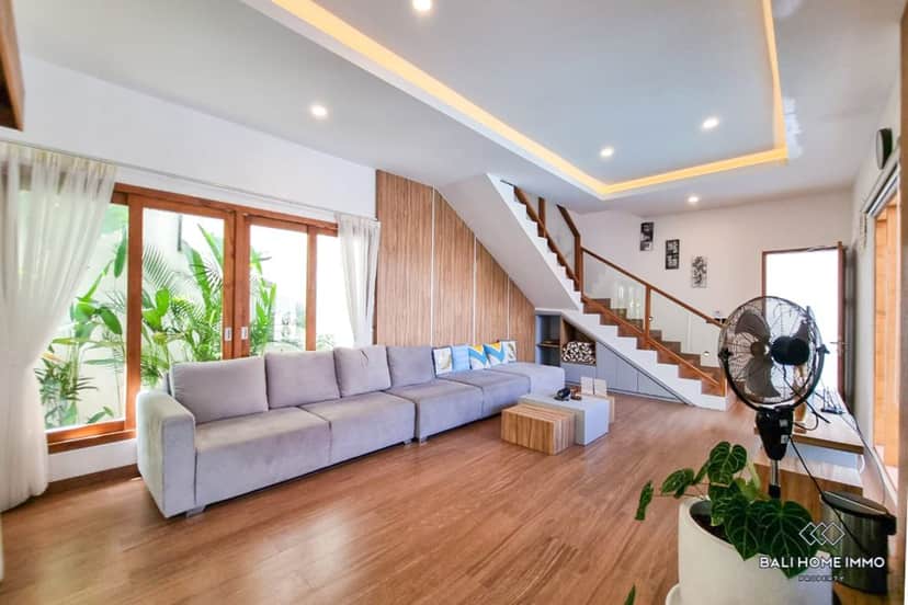 6-bedroom leasehold villa in Kerobokan — photo 2 of 5
