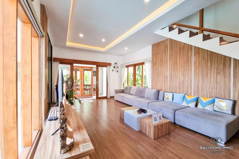 6-bedroom leasehold villa in Kerobokan — photo 3 of 5