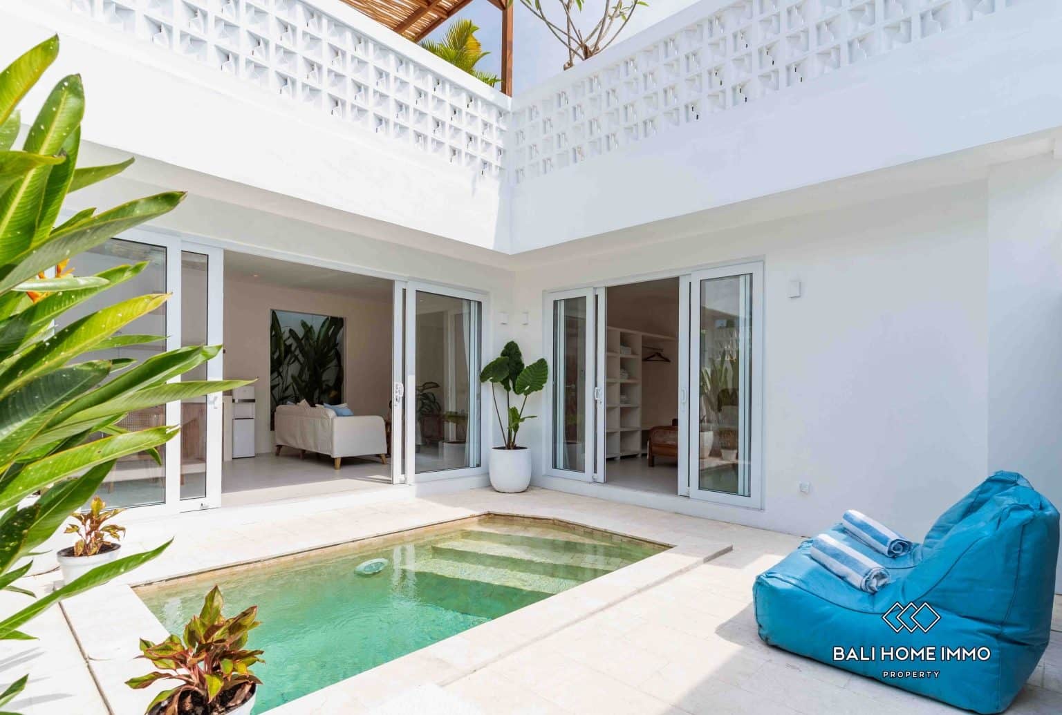 Beautiful 1 Bedroom villa with rooftop for sale leasehold in Canggu Bali