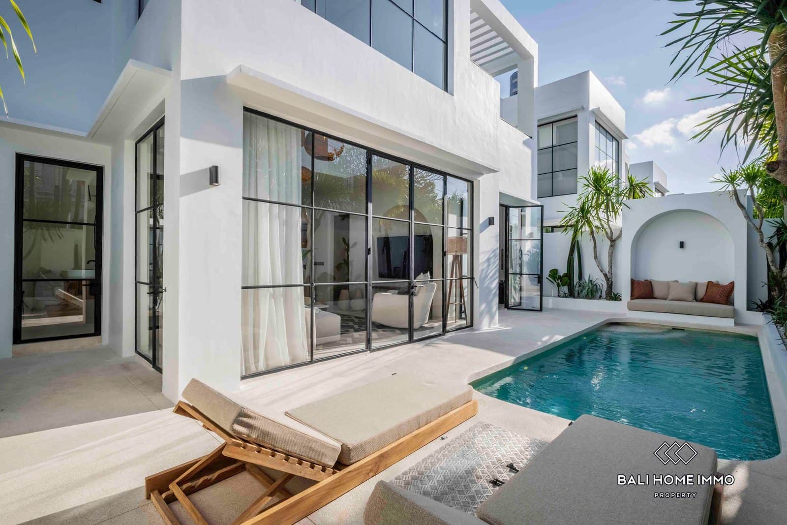 Brand New 3 Bedrooms villa for sale and rental sale Bali Umalas