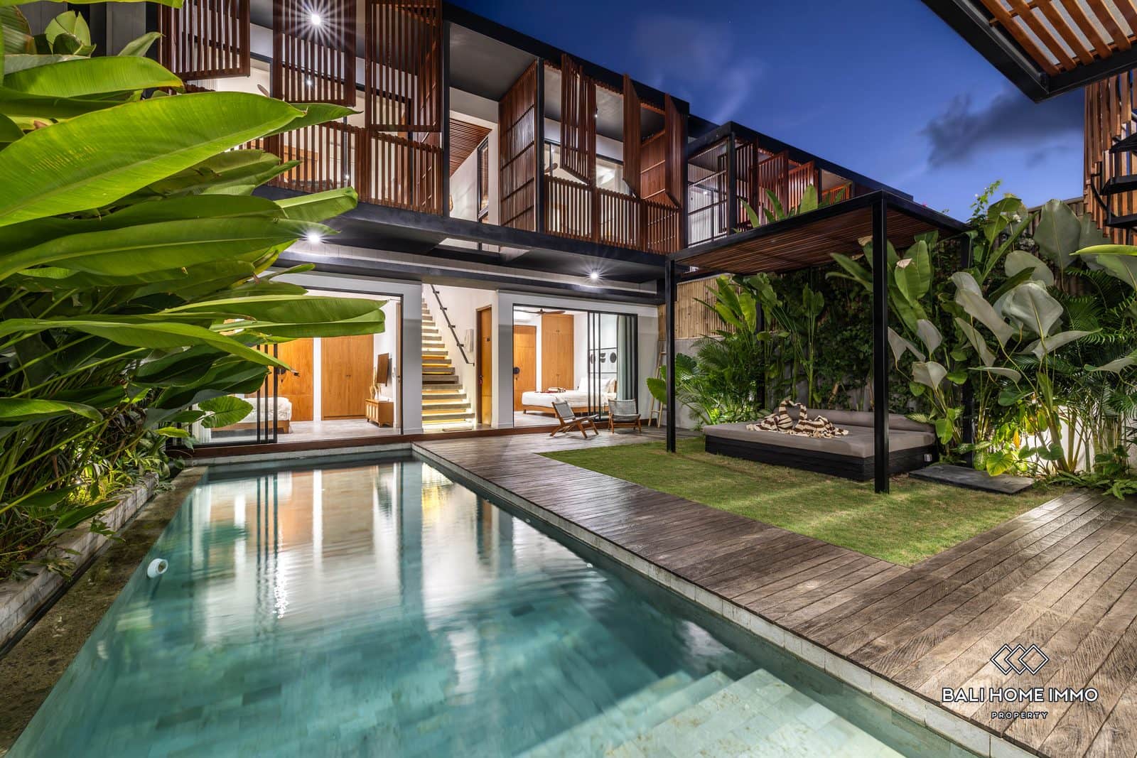 4 Bedroom Modern Villa for investment in Near Batu Bolong Beach - RF2232A