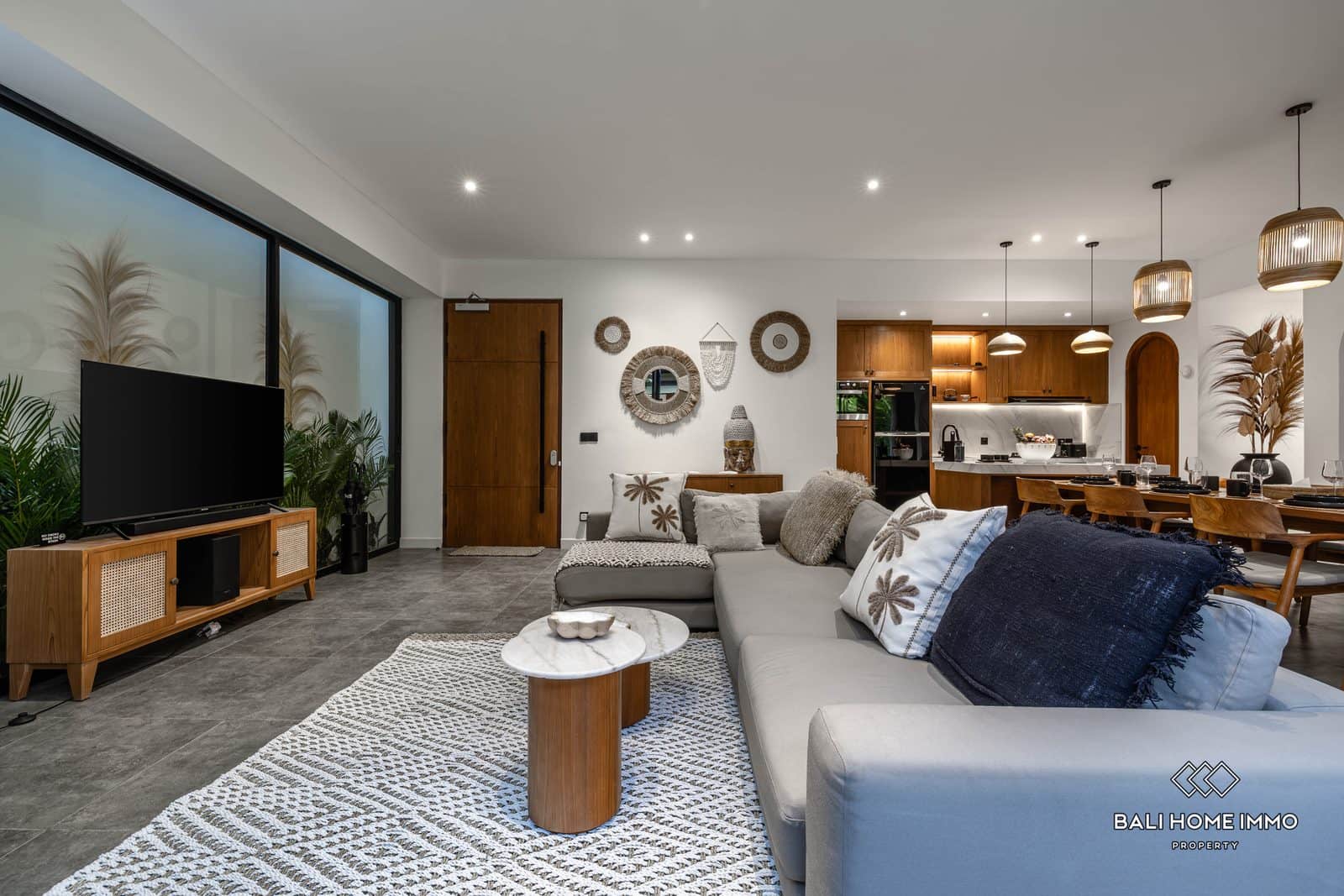 4-bedroom leasehold villa in Canggu — photo 3 of 5