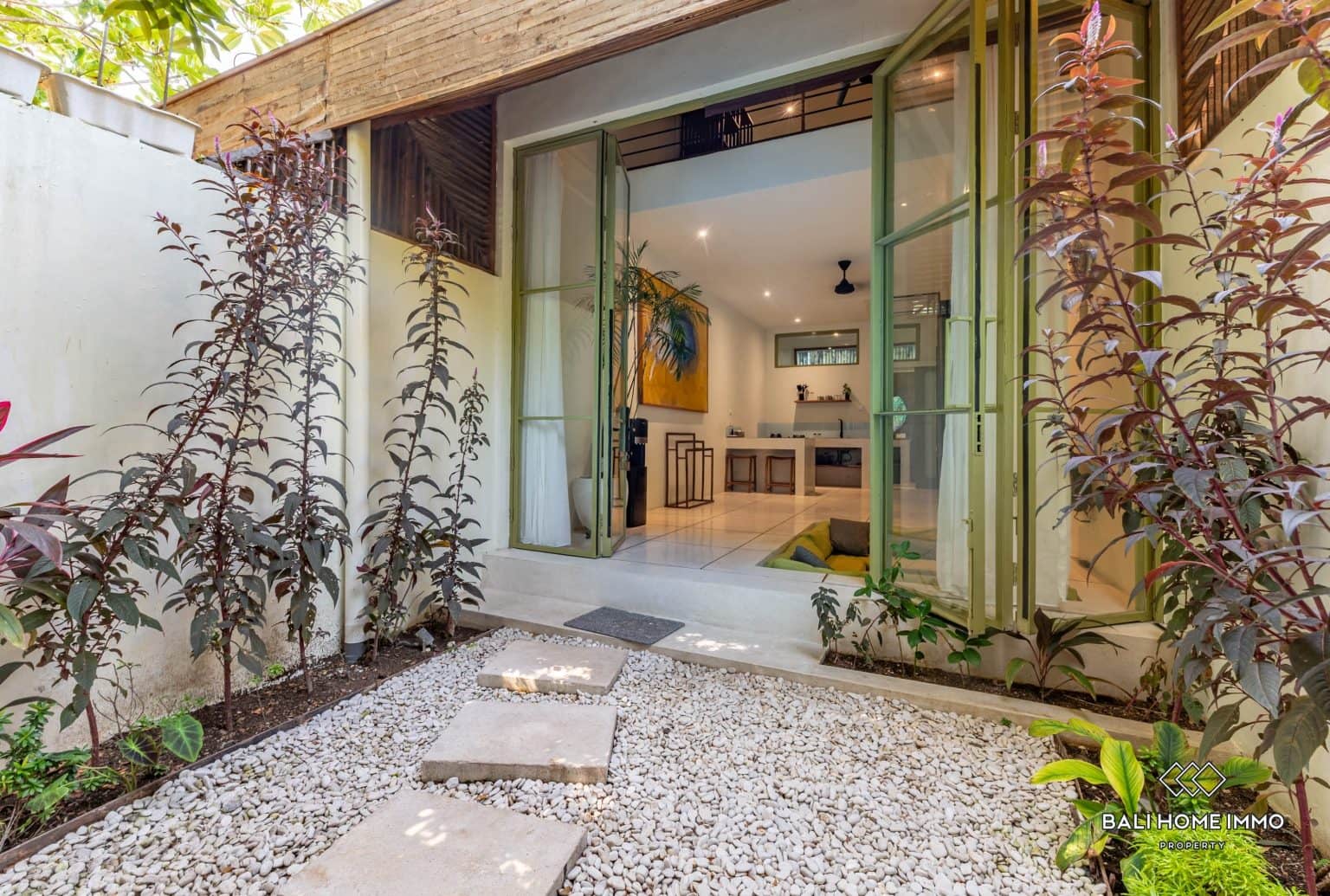 8-bedroom leasehold villa in Pererenan — photo 2 of 5