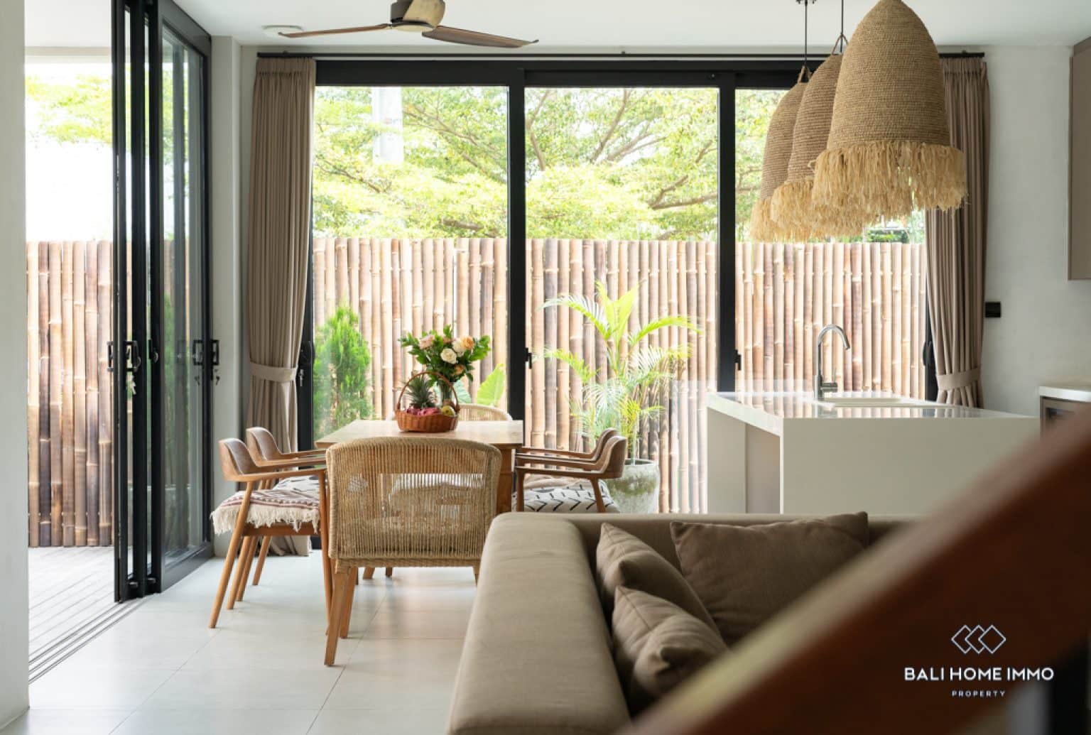 4-bedroom leasehold villa in Canggu — photo 4 of 5