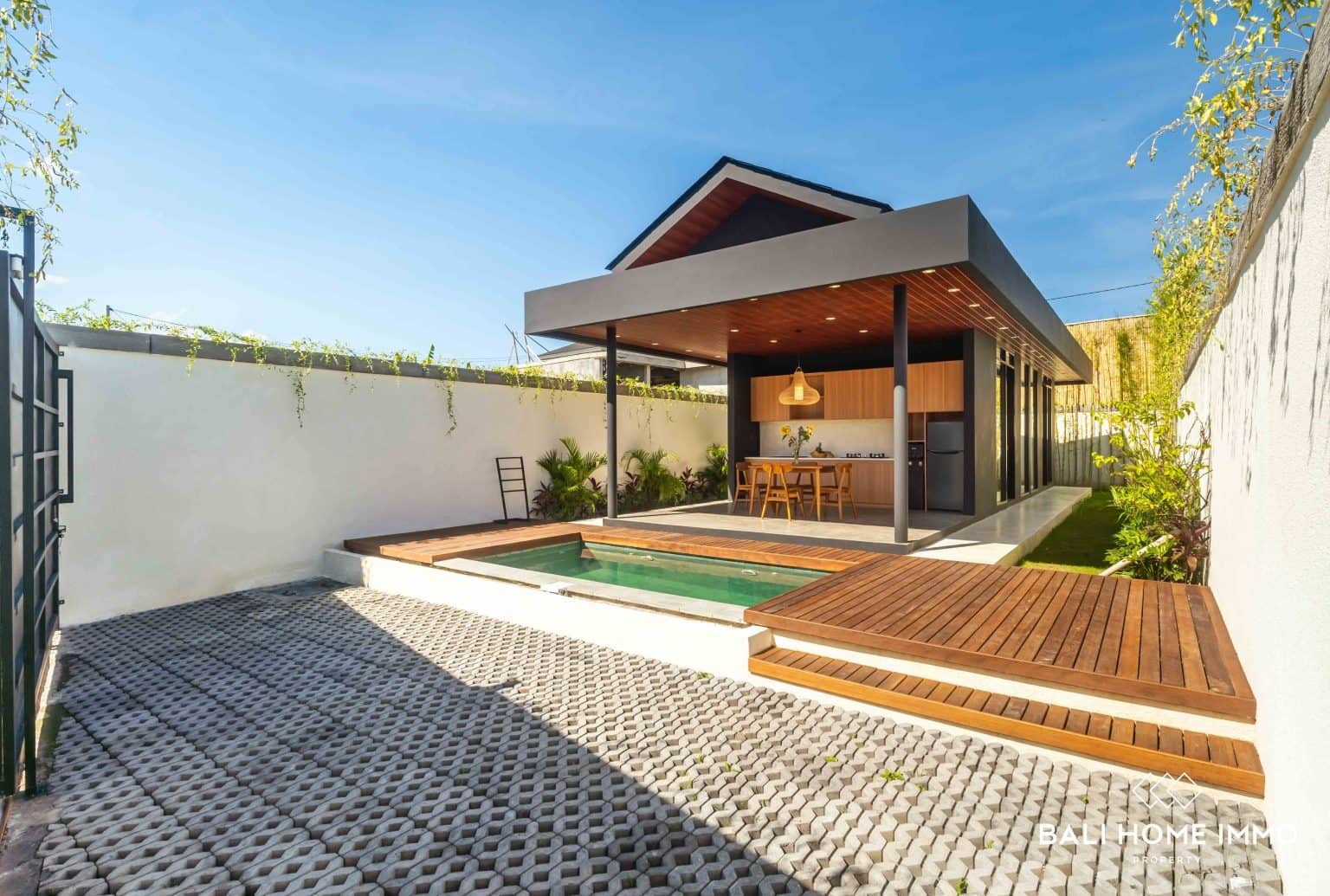 Brand new 2 Bedroom Villa for Sale Leasehold in Bali Canggu Residential Side