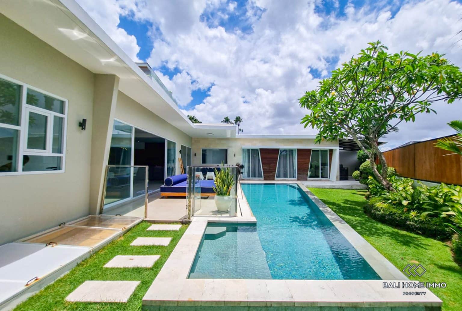 3-bedroom leasehold villa in Canggu — photo 2 of 5