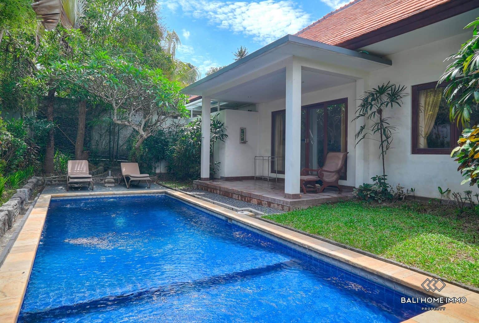 Two villas for sale freehold in Canggu Berawa Bali
