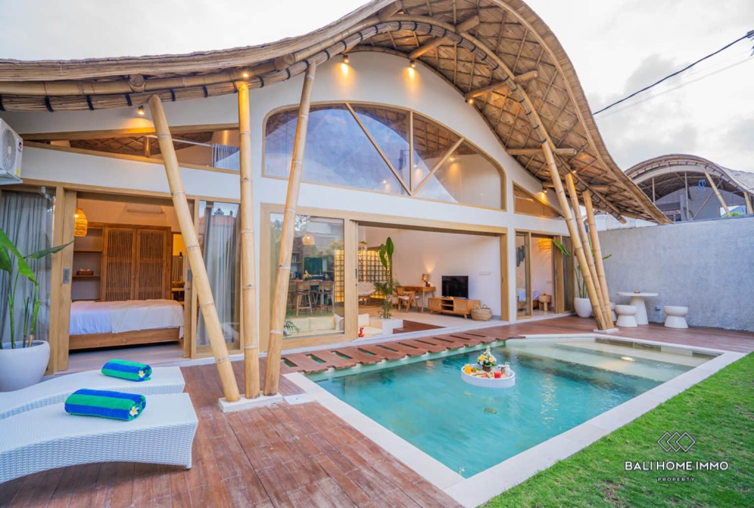 Charming 2 Bedroom Villa for Sale Leasehold in Bali Canggu Residential Side