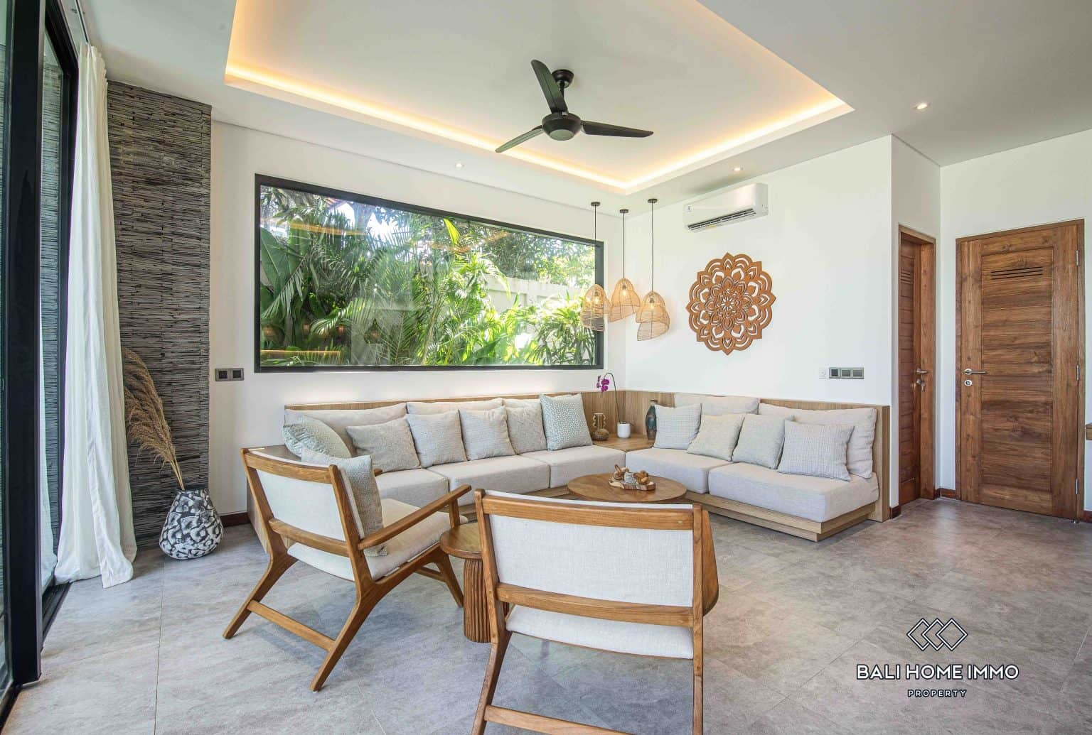 4-bedroom leasehold villa in Canggu — photo 2 of 5
