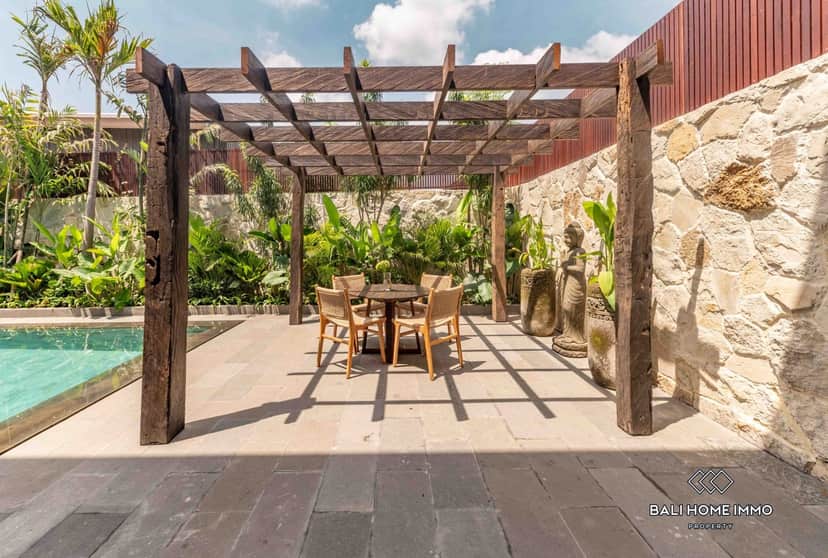 4-bedroom leasehold villa in Canggu — photo 2 of 5
