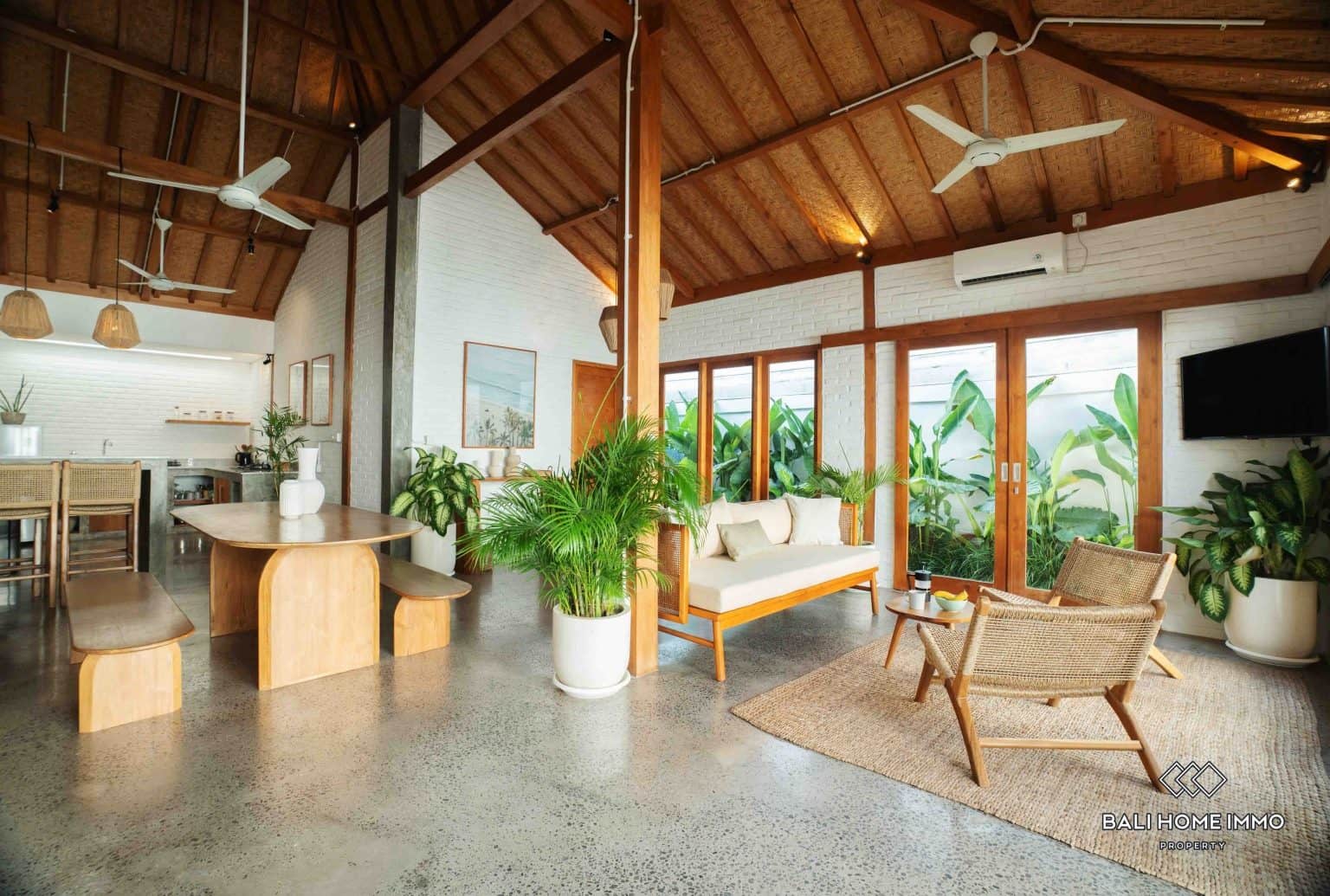 3-bedroom leasehold villa in Pererenan — photo 3 of 5