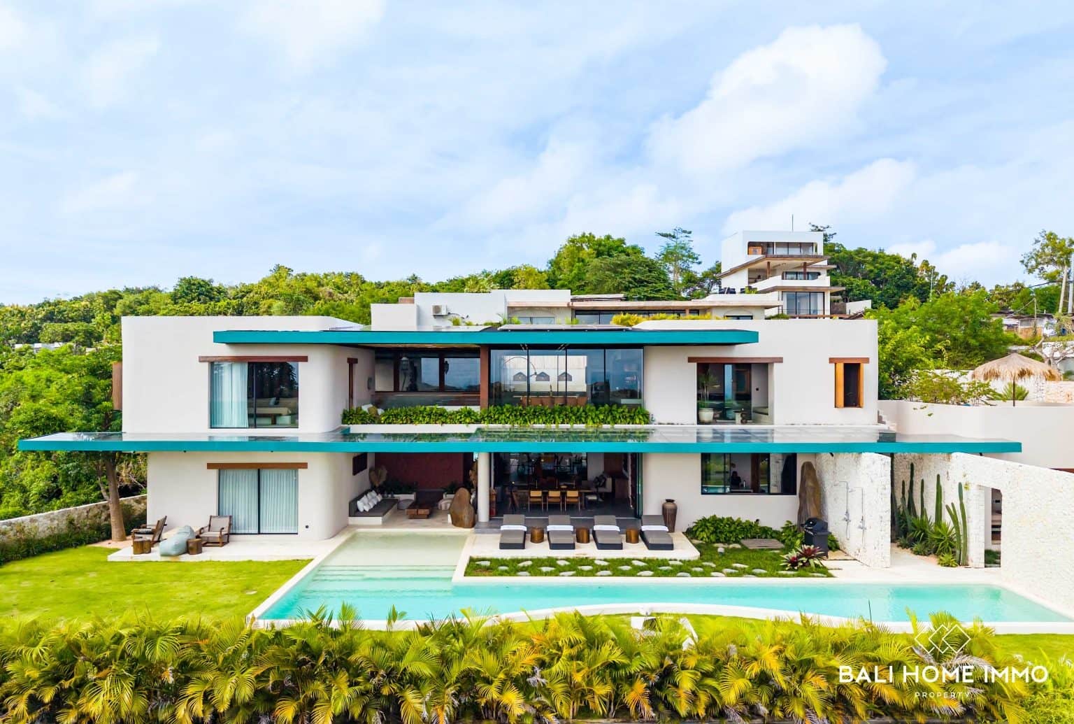 Newly Built 4 Bedroom Stunning Villa with Ocean View for Sale in Uluwatu