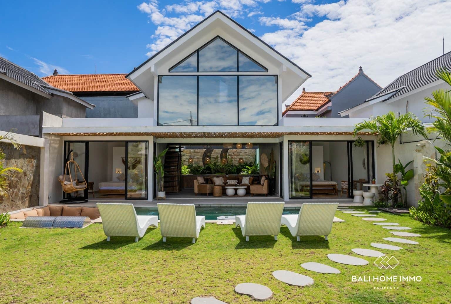 Tropical 5 Bedroom Villa for sale in Canggu