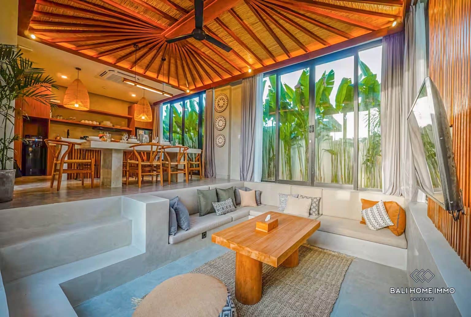 4-bedroom leasehold villa in Canggu — photo 3 of 5