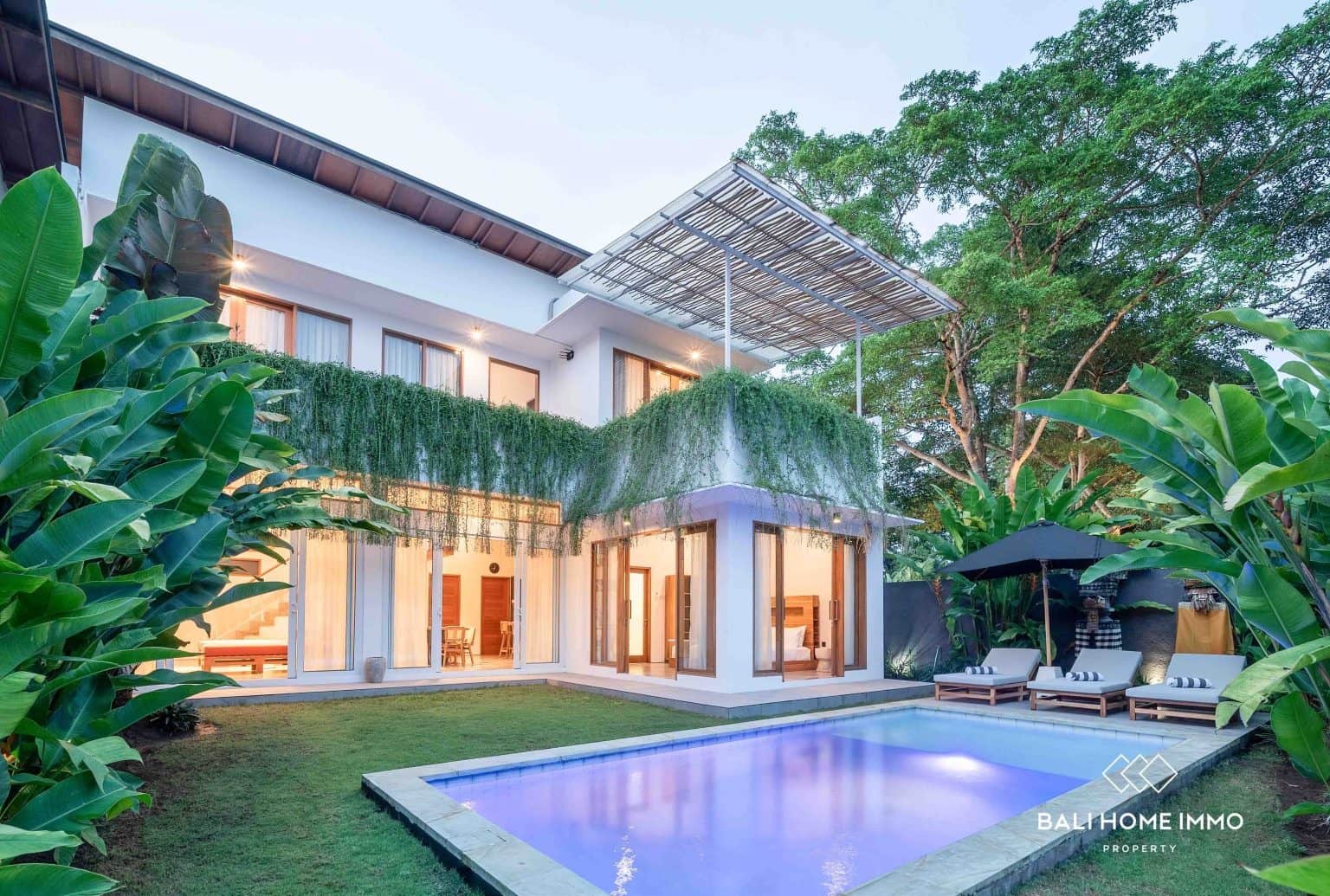 Riverside 3 Bedroom Villa For Sale in Canggu Batu Bolong