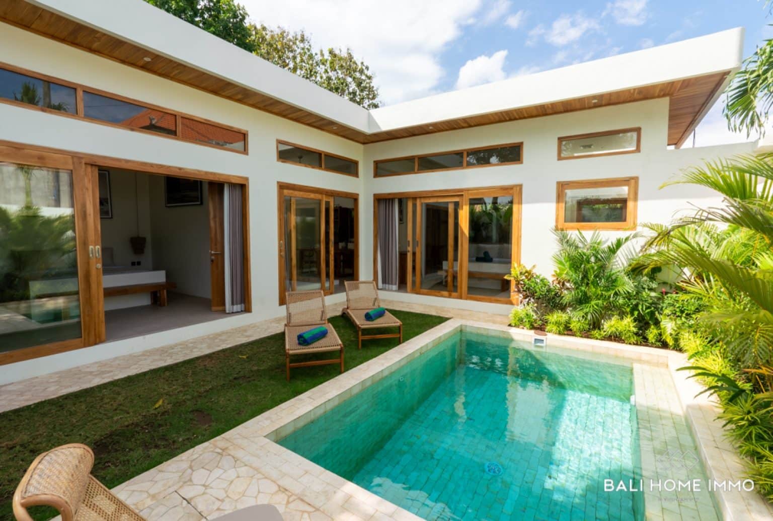 Beautiful 2 Bedroom Villa for Sale Leasehold Near Balangan Beach