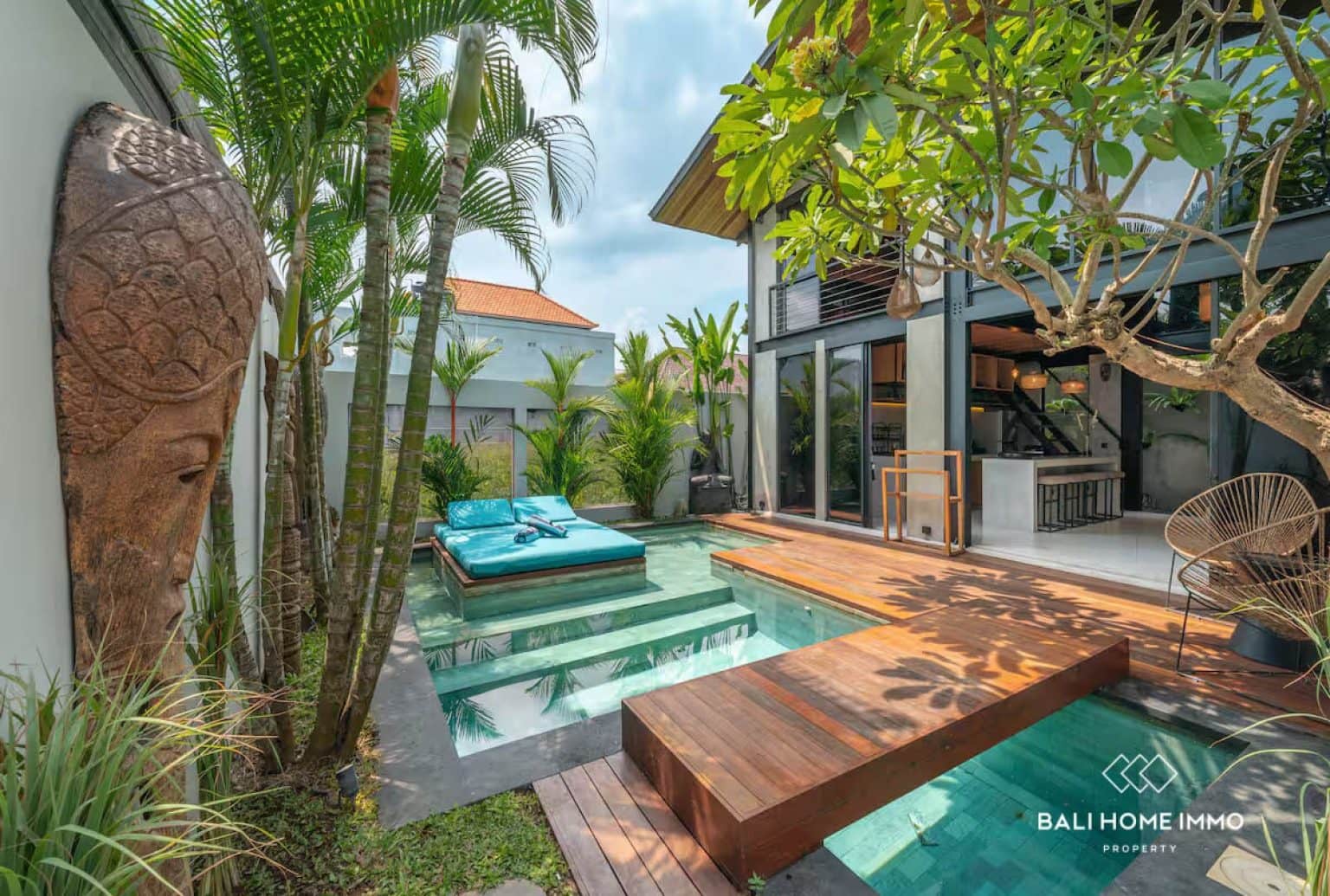 Charming Tropical Loft 1 Bedroom Villa For Sale in Babakan Canggu