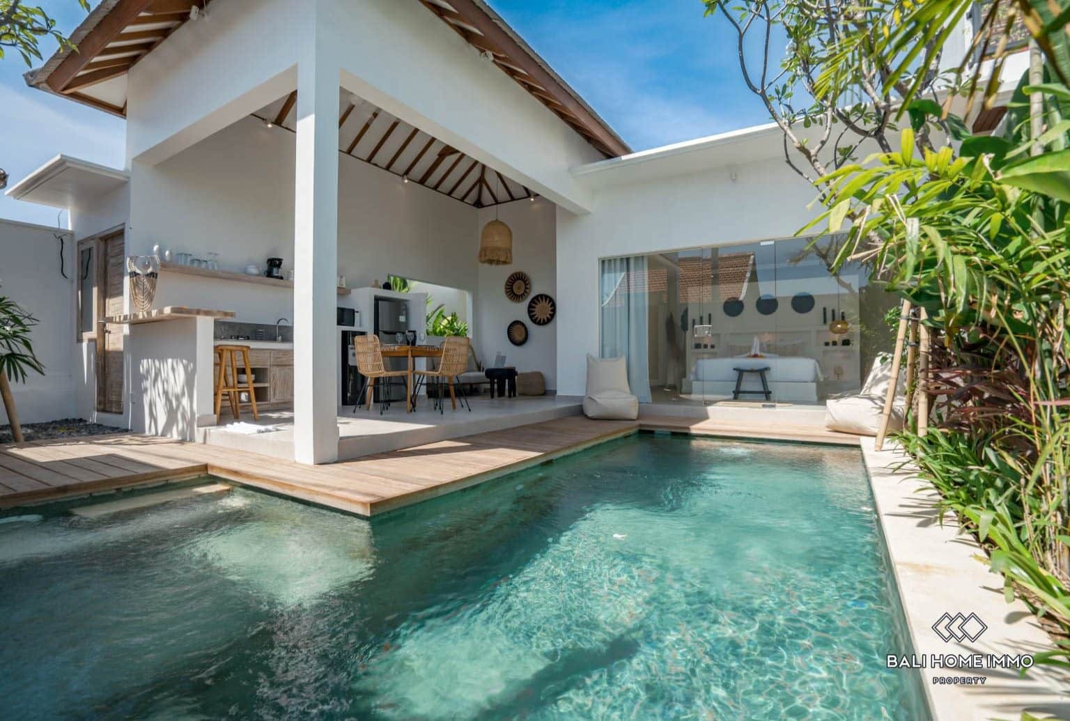 1 bedroom investment villa in Seseh Beachside