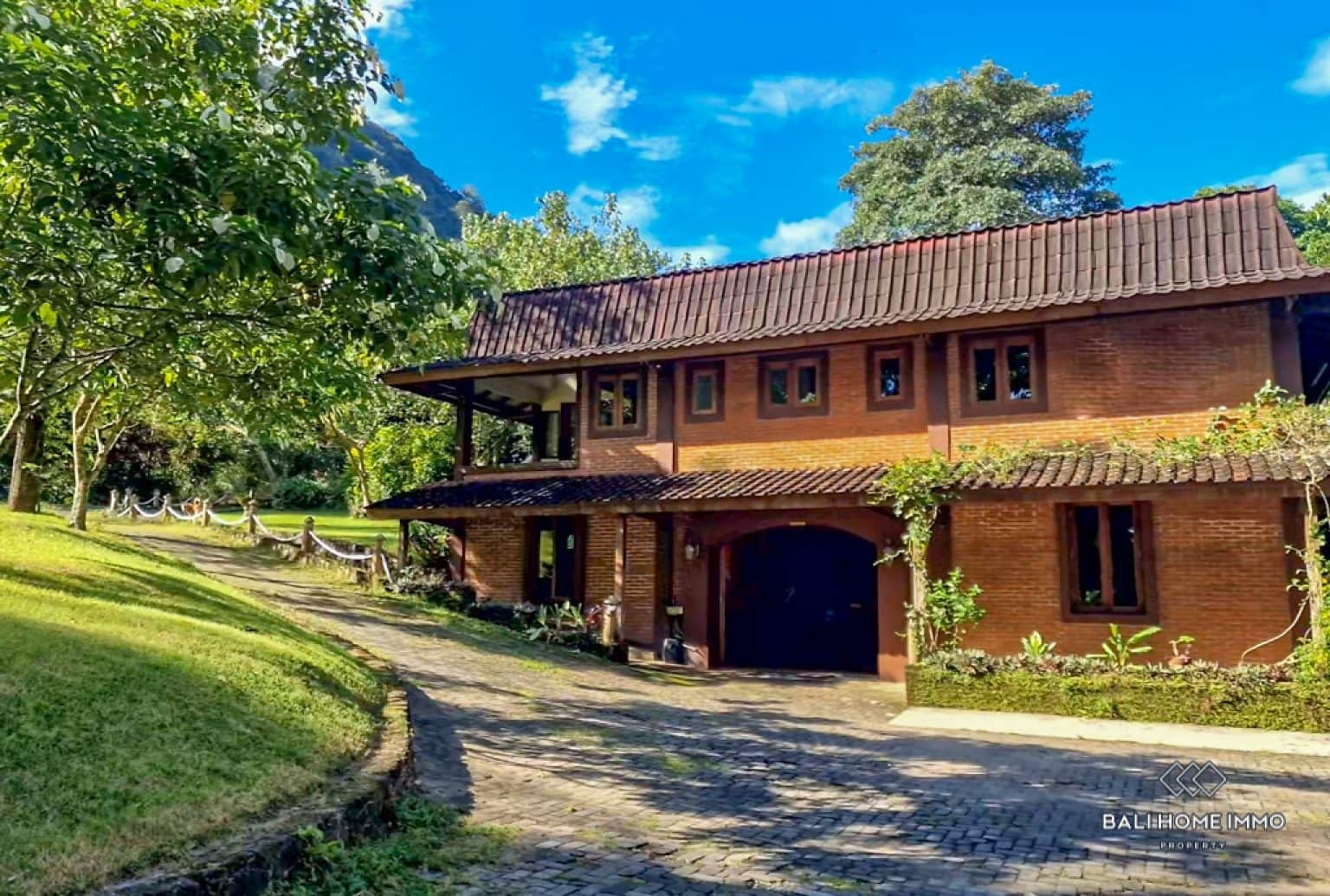 8-bedroom freehold villa in Lombok — photo 2 of 5
