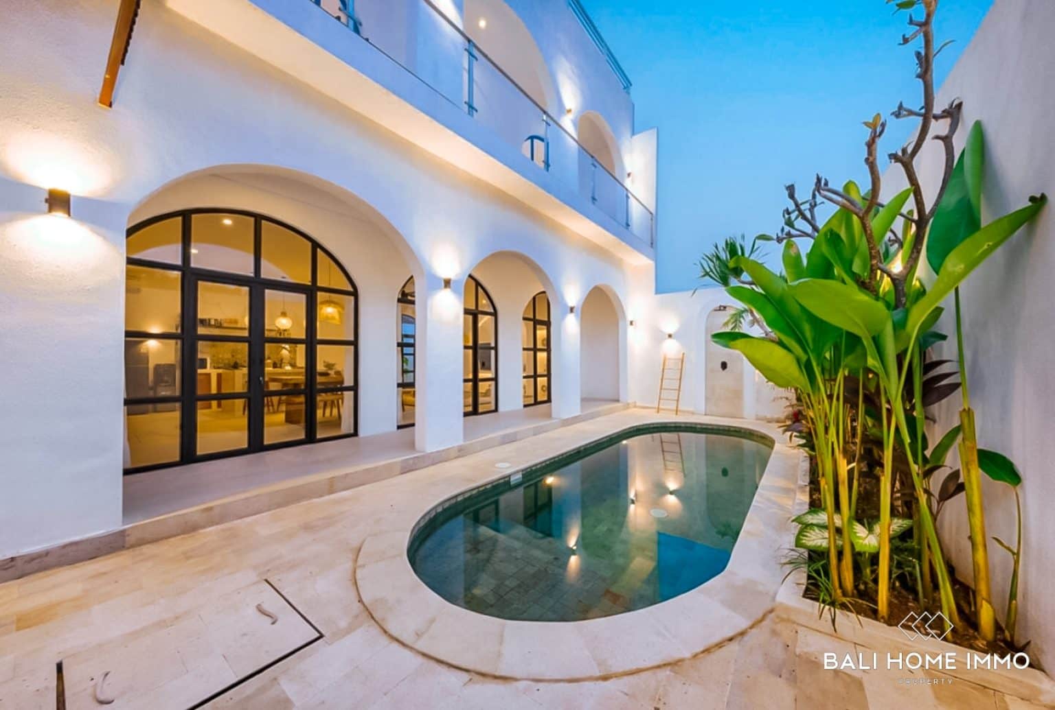 Elegant 2-Bedroom Villa For Sale and Rent with Ocean View in Ungasan - RF9305A