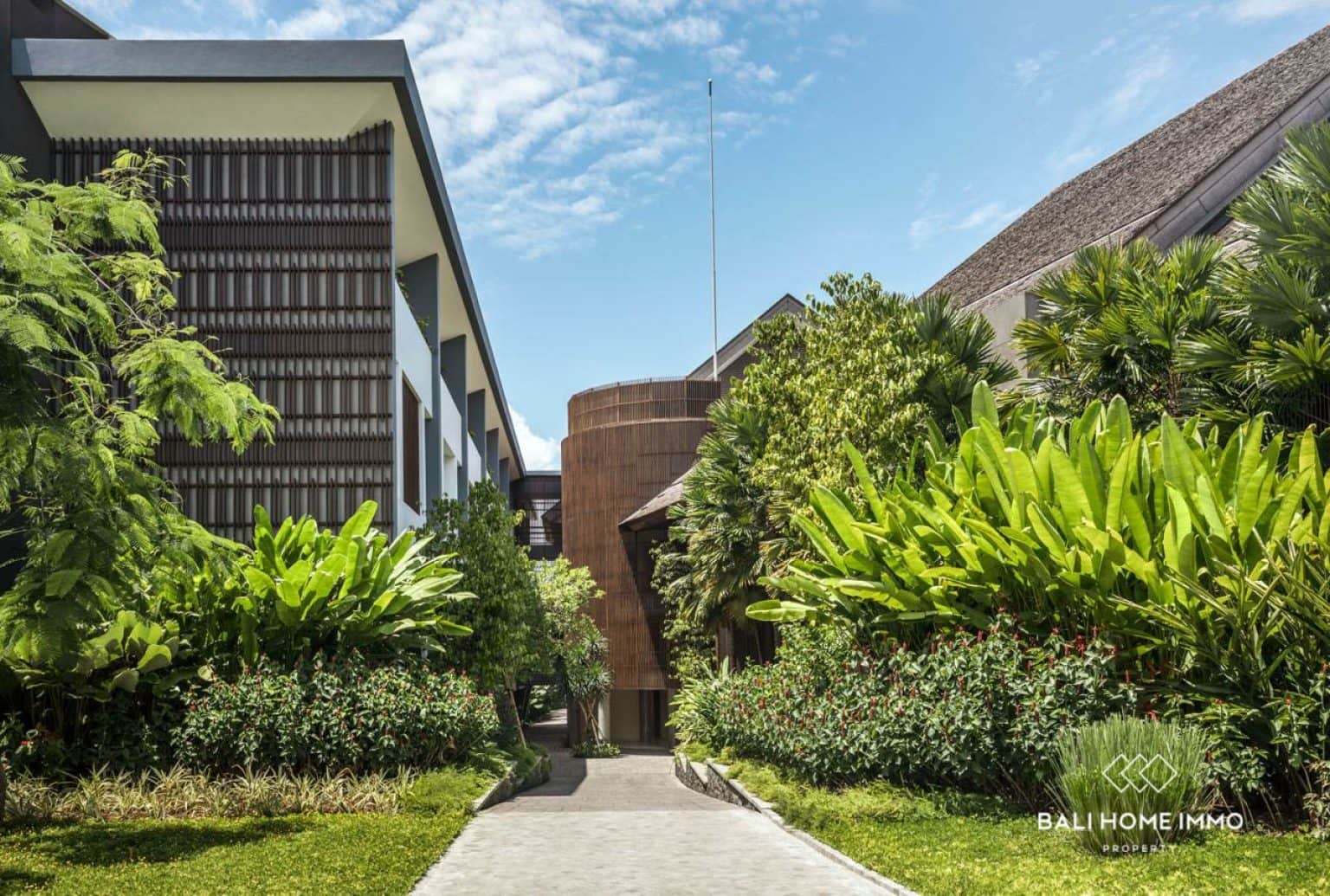 Modern 1 Bedroom Apartment Ocean View in Canggu for Sale Near Echo Beach
