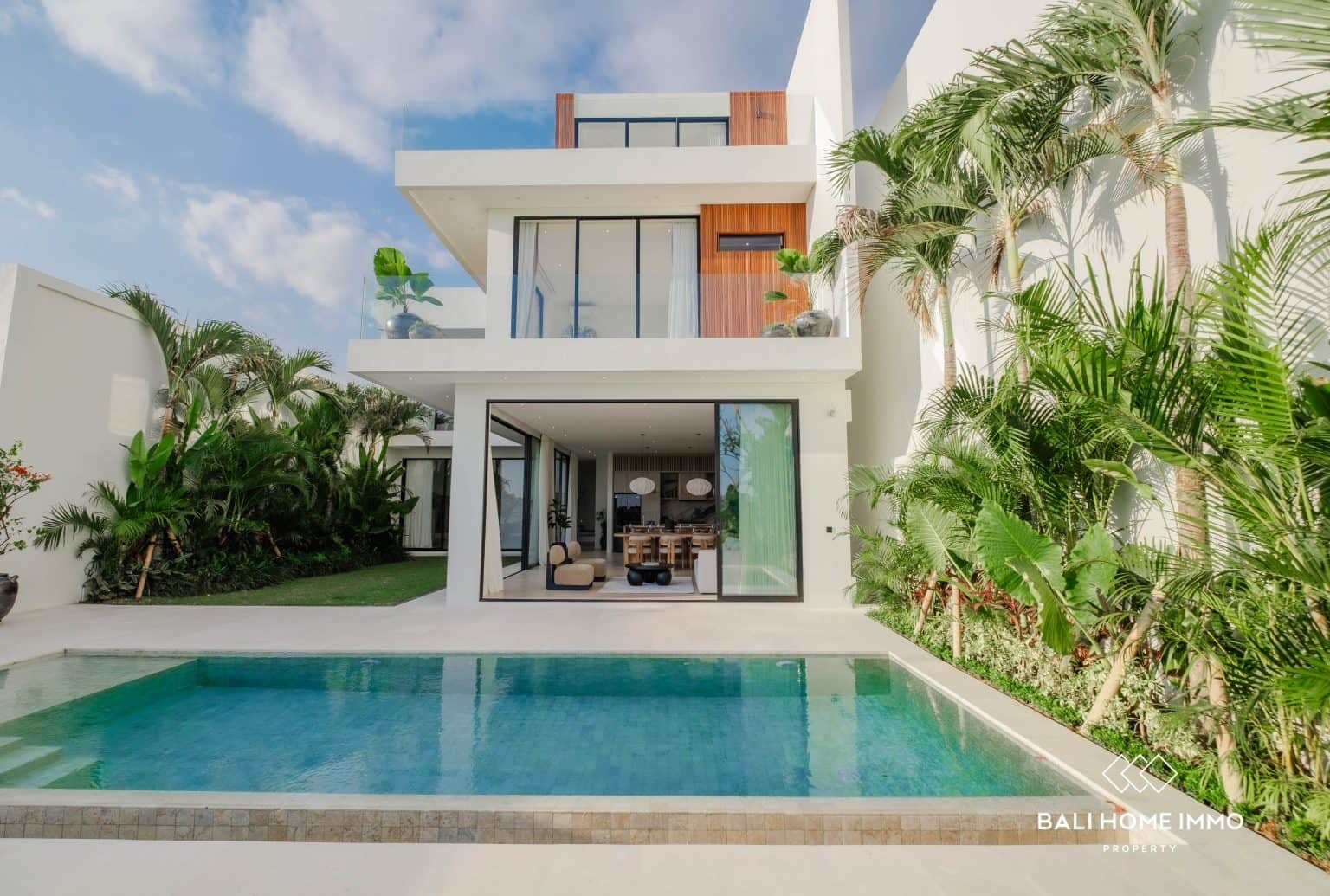 4-bedroom leasehold villa in Seseh/Cemagi — photo 2 of 5