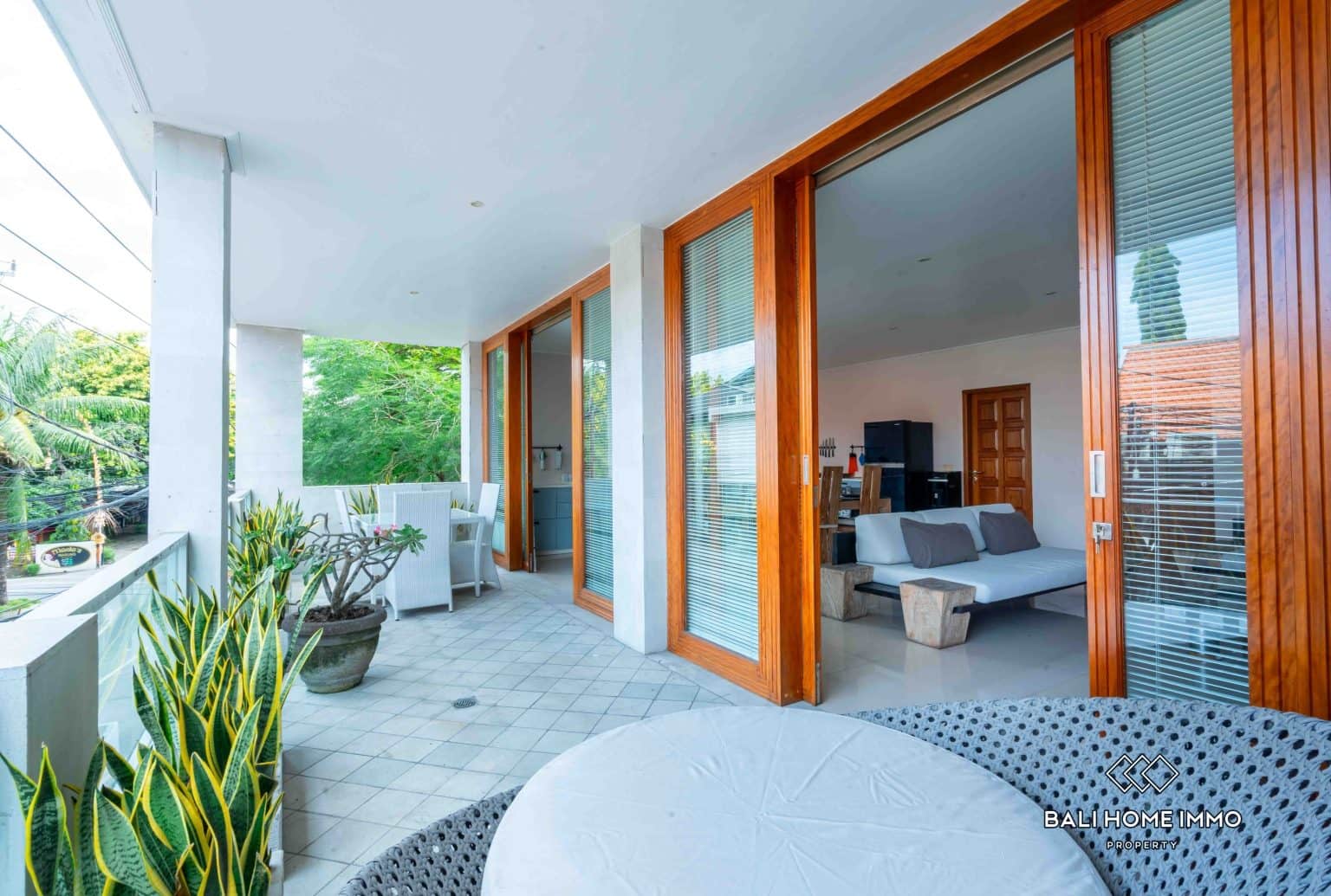 2 bedroom apartment for sale and rent near Berawa Beach