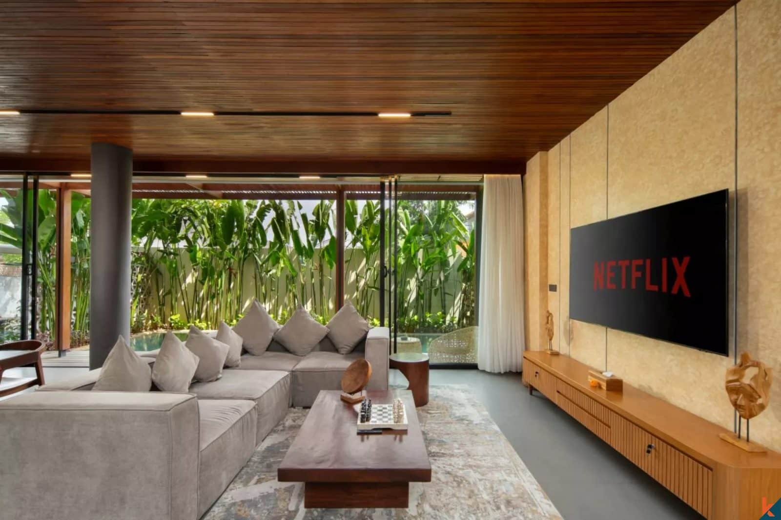 4-bedroom freehold villa in Canggu — photo 2 of 5