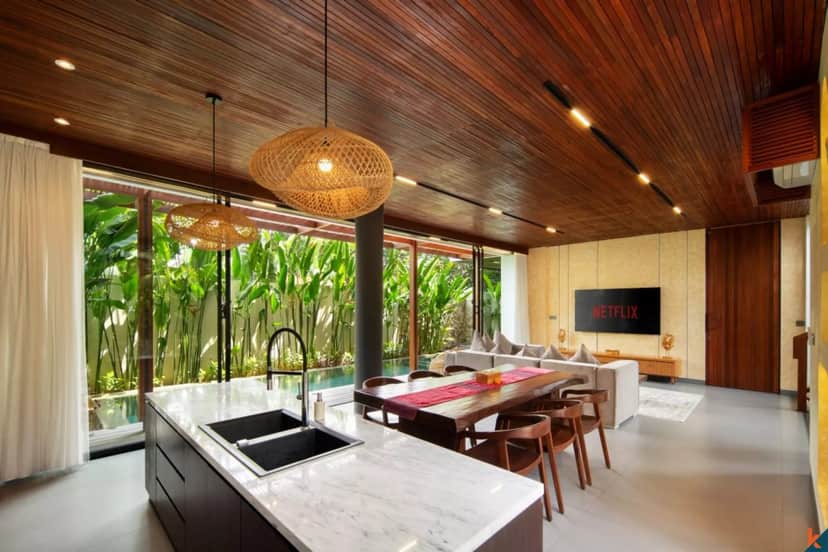 4-bedroom freehold villa in Canggu — photo 3 of 5
