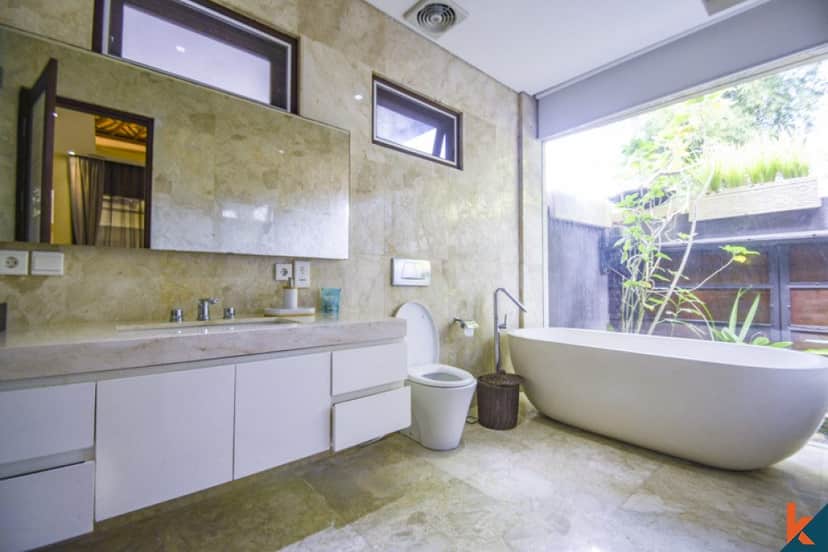 4-bedroom freehold villa in Kerobokan — photo 4 of 5