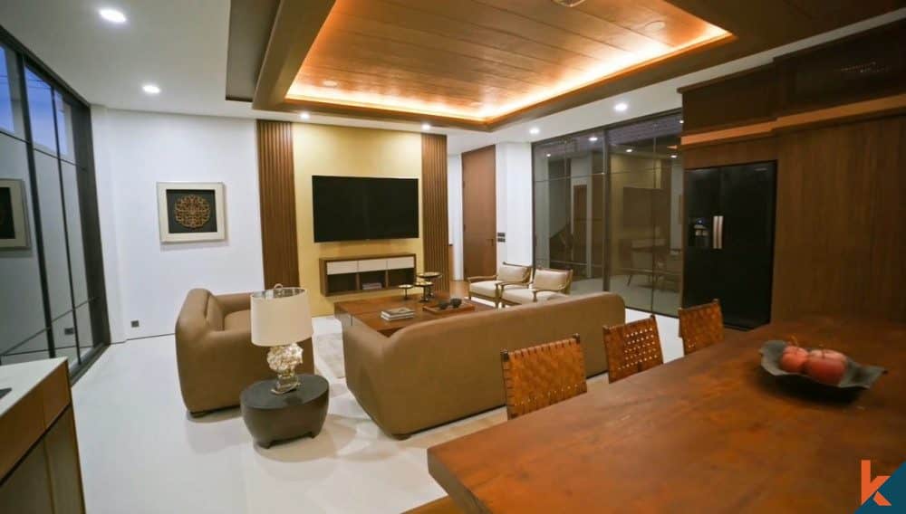 4-bedroom freehold villa in Seminyak — photo 4 of 5