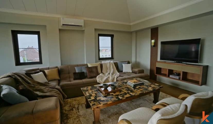 4-bedroom freehold villa in Seminyak — photo 2 of 5