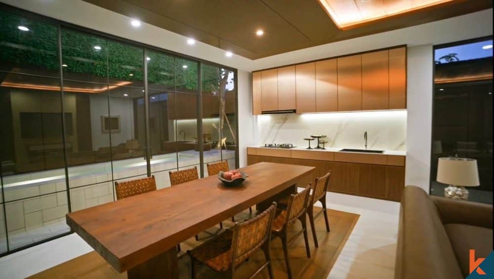 4-bedroom freehold villa in Seminyak — photo 3 of 5