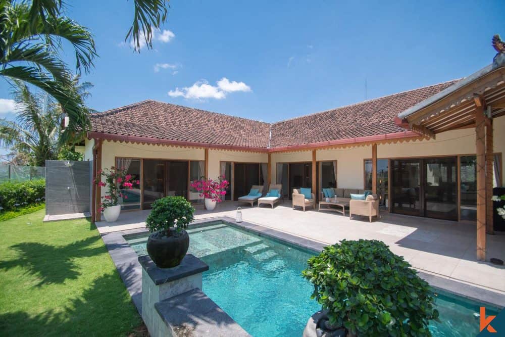 Elegant three bedroom leasehold property with beautiful rice field views in Babakan