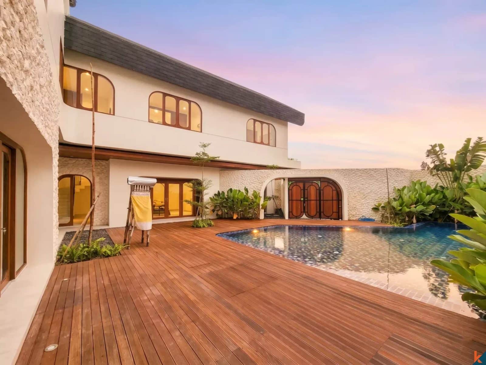 Stunning new multi level leasehold estate for sale in Batu Bolong - Echo Beach