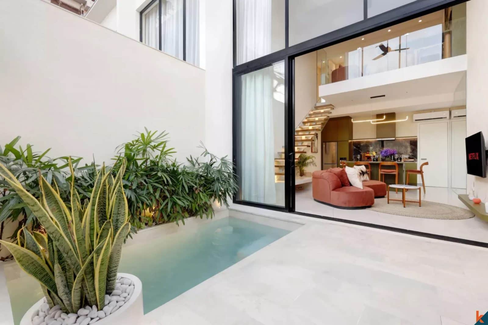 Modern two bedroom townhouse for lease in fashionable Berawa