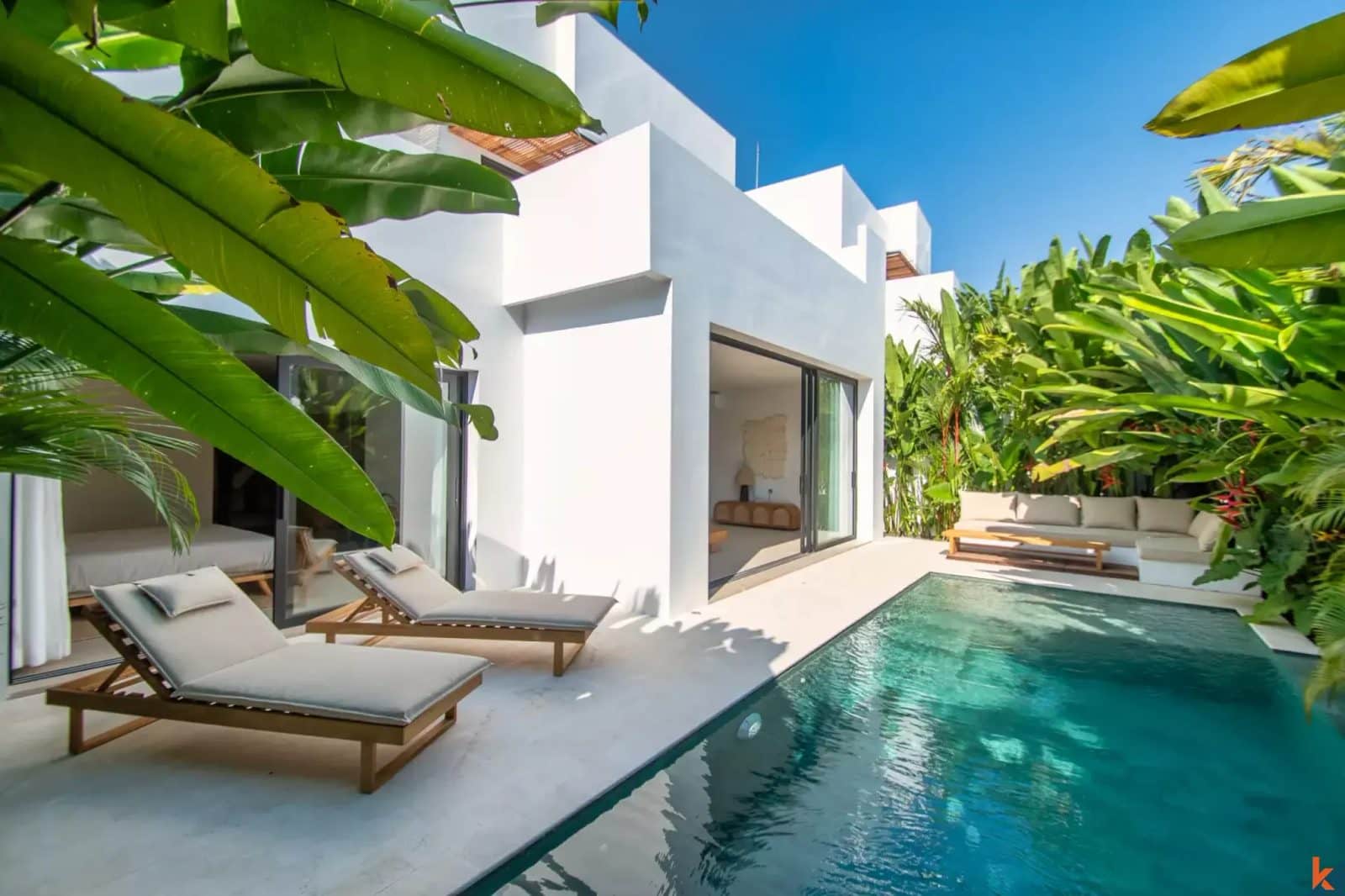 New Tropical Villas Three Bedrooms for Lease in Babakan