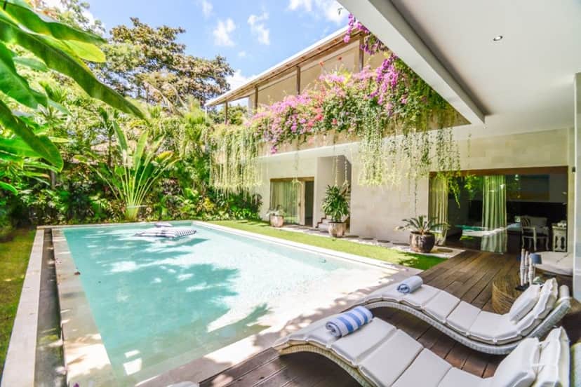 7-bedroom leasehold villa in Jimbaran — photo 2 of 5