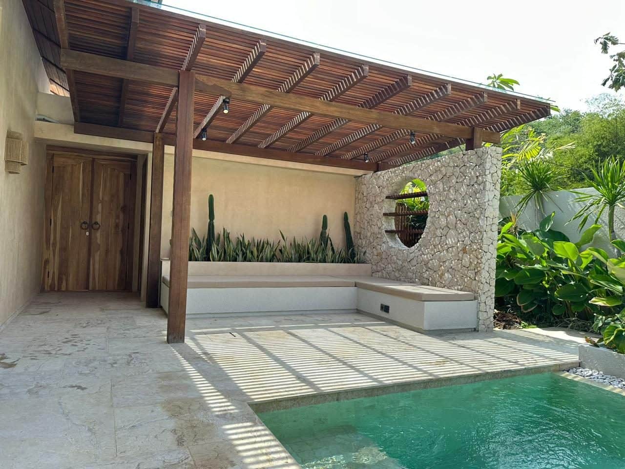 4-bedroom freehold villa in Kuta (Lombok) — photo 3 of 5