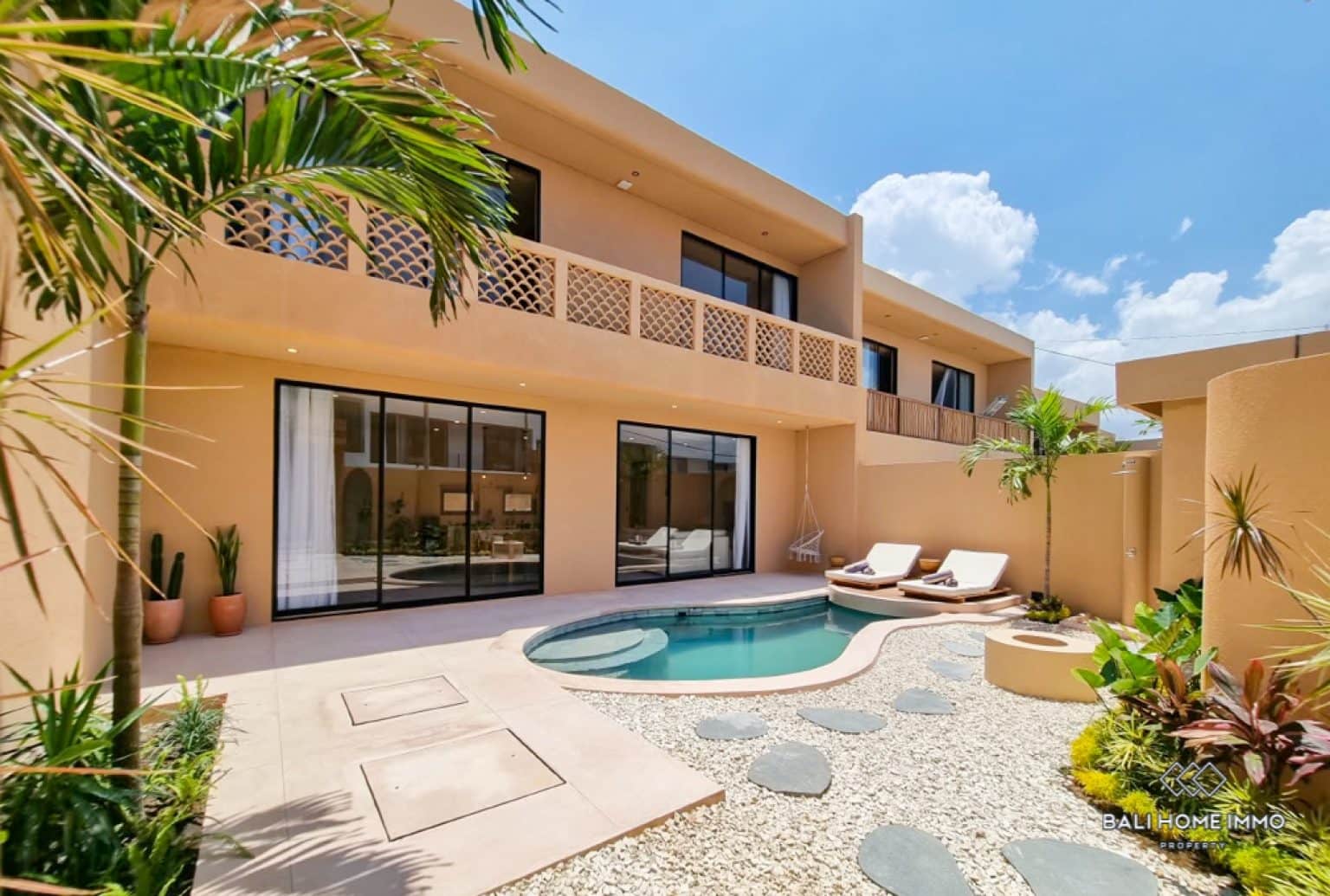 Brand New Modern 2 Bedroom Villa for Sale and Rent in Bali Tumbak Bayuh