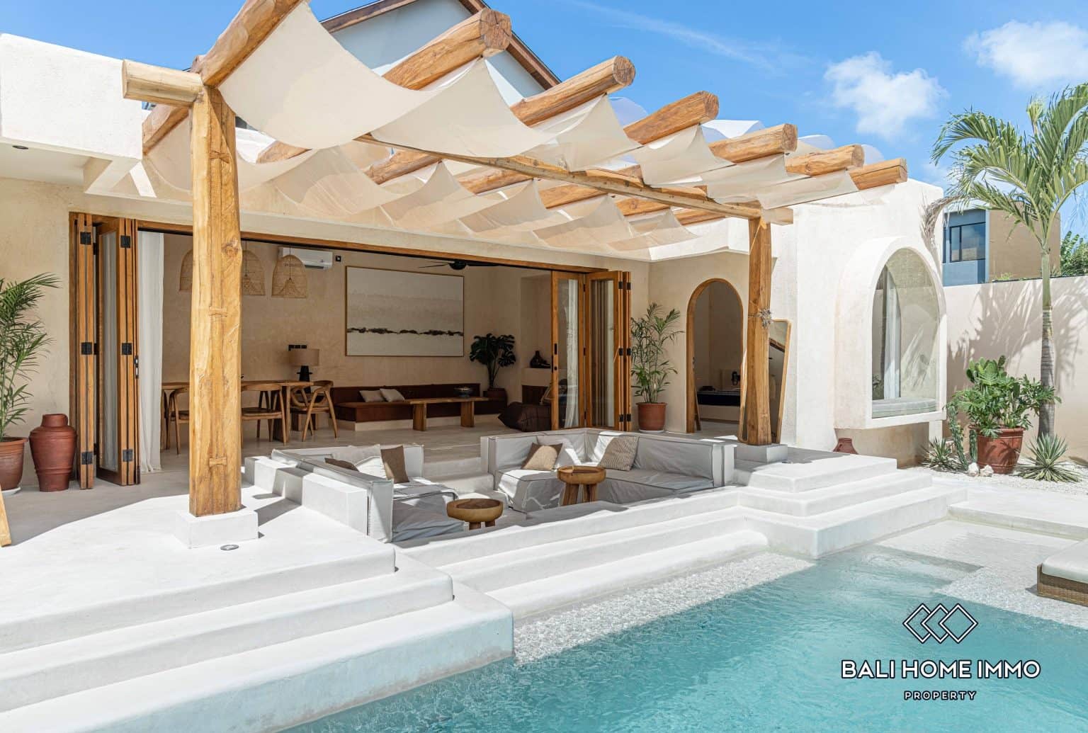 2 Bedroom Villa for Sale in Canggu Batu Bolong - RF8517B