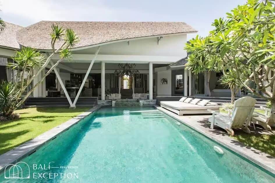 Ready Now 3 Bedroom Leasehold Villa for Sale in Umalas