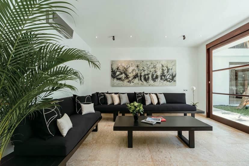 4-bedroom leasehold villa in Seminyak — photo 3 of 5