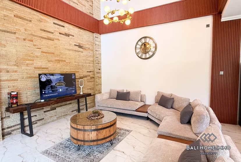 4-bedroom freehold villa in Kerobokan — photo 2 of 5