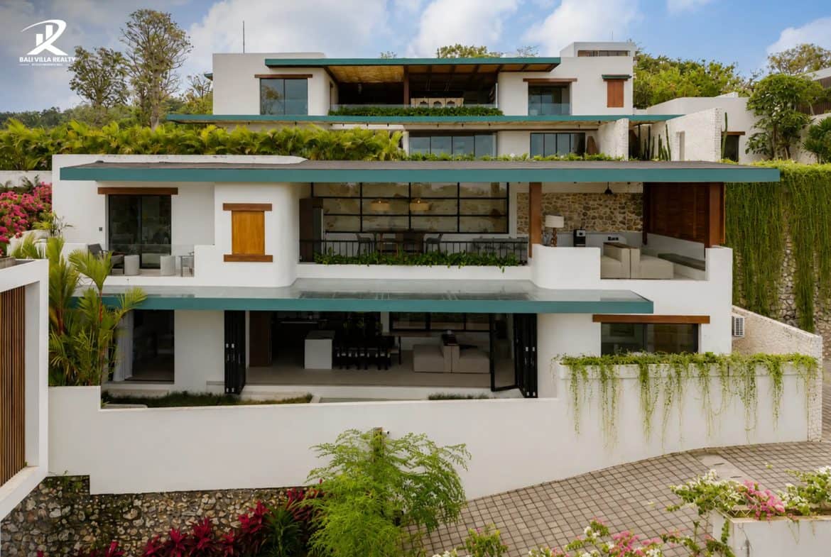 Luxury 3BR Villa in Pecatu with Ocean Horizon Views for Sale Freehold
