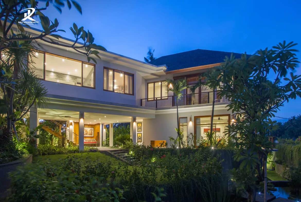 4-bedroom leasehold villa in Candidasa — photo 2 of 4