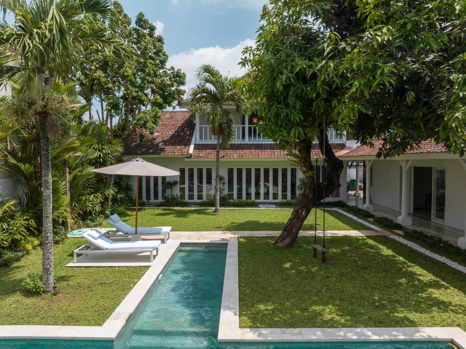 Spacious 5-Bedroom Tropical Villa with Large Garden for Sale
