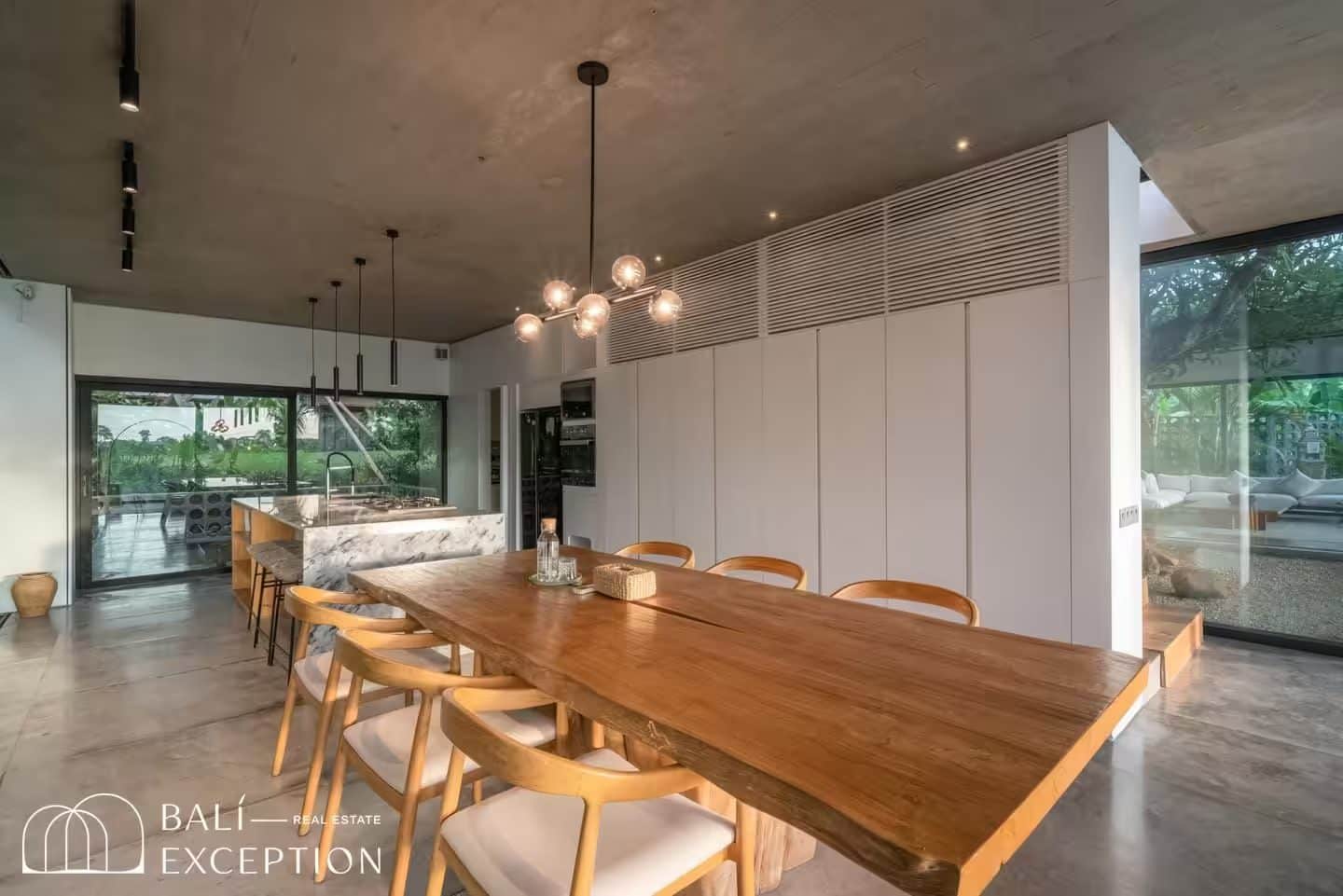 5-bedroom freehold villa in Canggu — photo 3 of 5